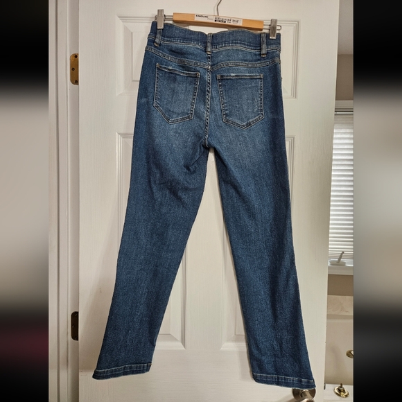 NWT Spanx Straight Leg PETITE SMALL Straight Leg Pull-on Jeans - Picture 5 of 9